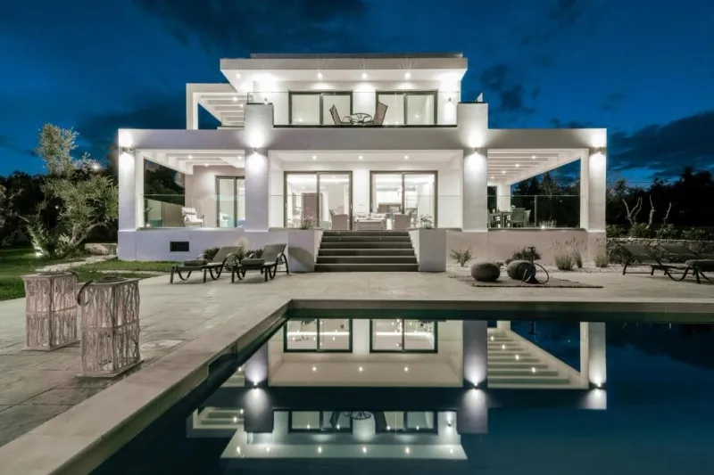 Luxury Villa Exterior Design: Top Trends to Elevate Your Home’s Curb Appeal