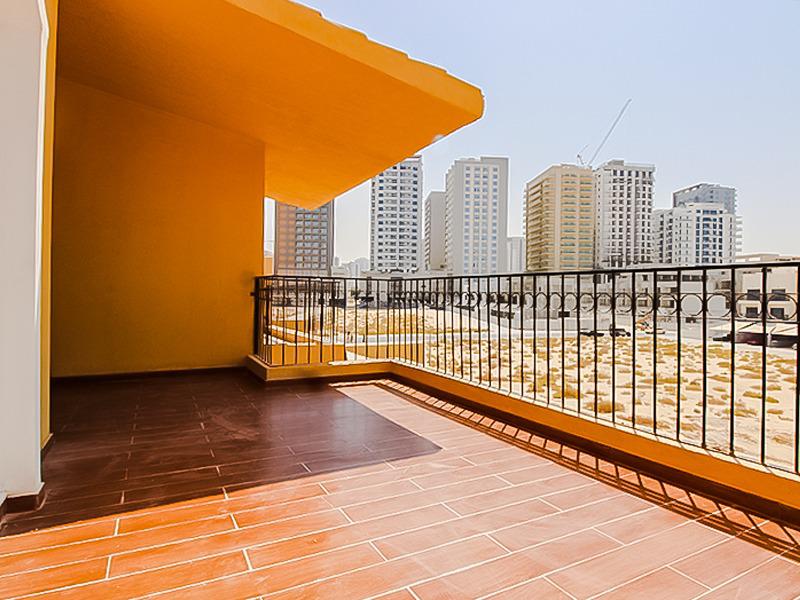4 br Villa in JVC 3
